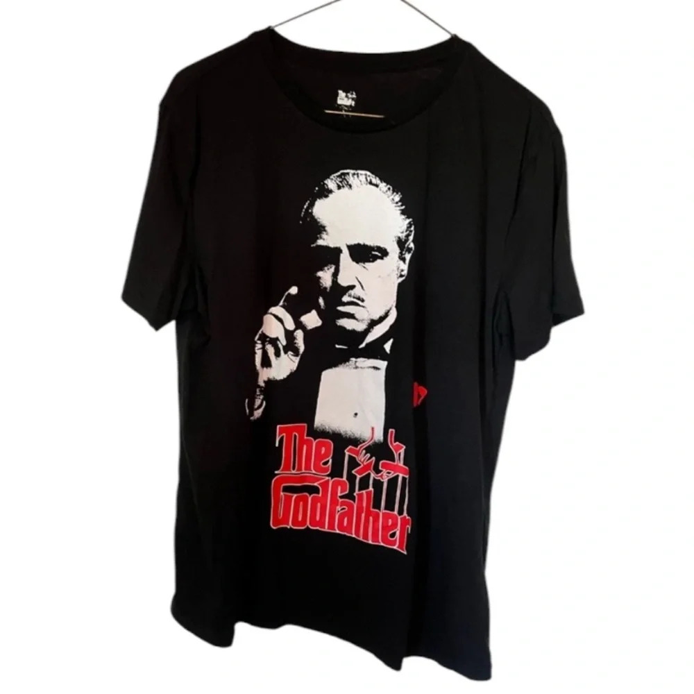 Large Graphic Tee​